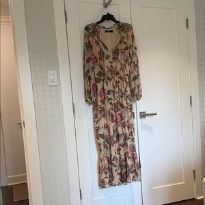 New unworn Lauren Ralph Lauren Beige Floral Long Sleeve Dress